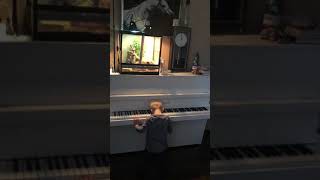 Смешные дети. Методы игры на пианино😂 screenshot 5