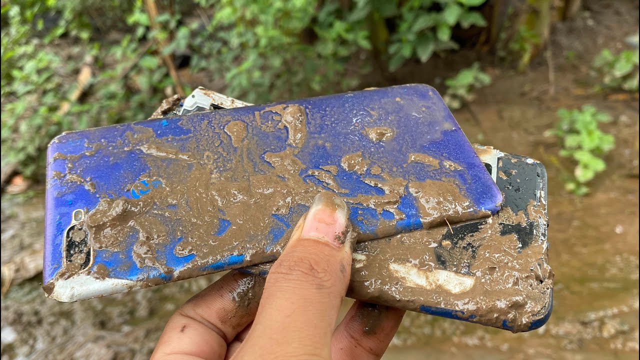 Found Broken Phone in the Mud | Restoration destroyed phone | Rebuild broken phone​ in Mud