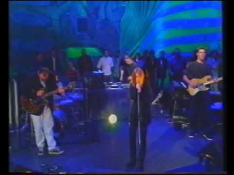 Portishead - Wandering Star live on Later 1994