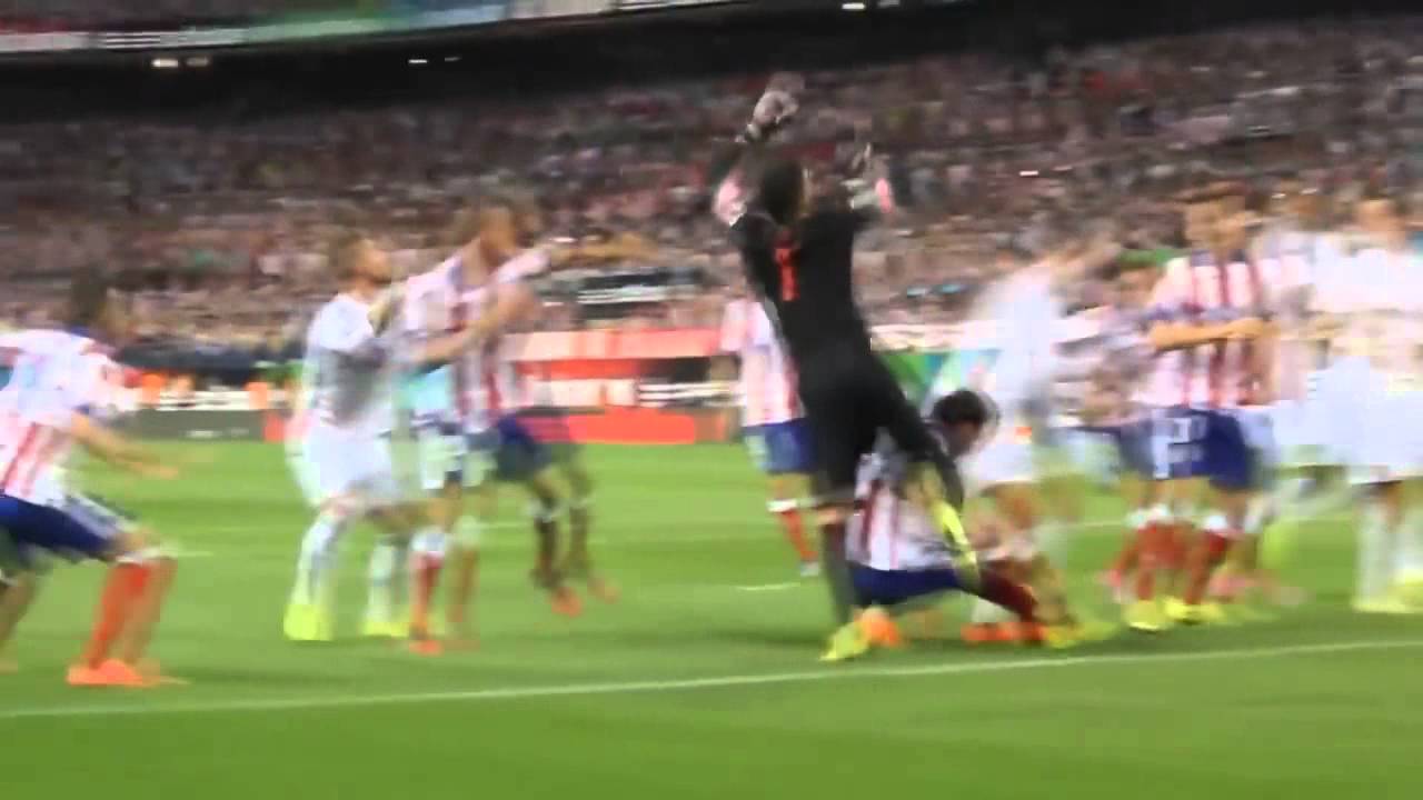 Cristiano Ronaldo Punches Diego Godin in the Face  Athletico Madrid 1 0 Real Madrid