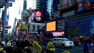 Macy's Thanksgiving Day Parade 2011.wmv