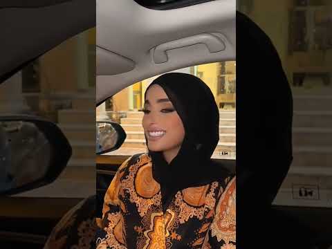 ماعاتبه ولا لومه يفهمني يا ريته بس يحضني محتاج له ضحى