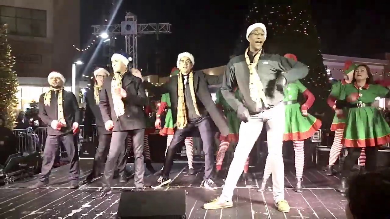 bolingbrook promenade christmas tree lighting 2019 youtube promenade bolingbrook christmas lights