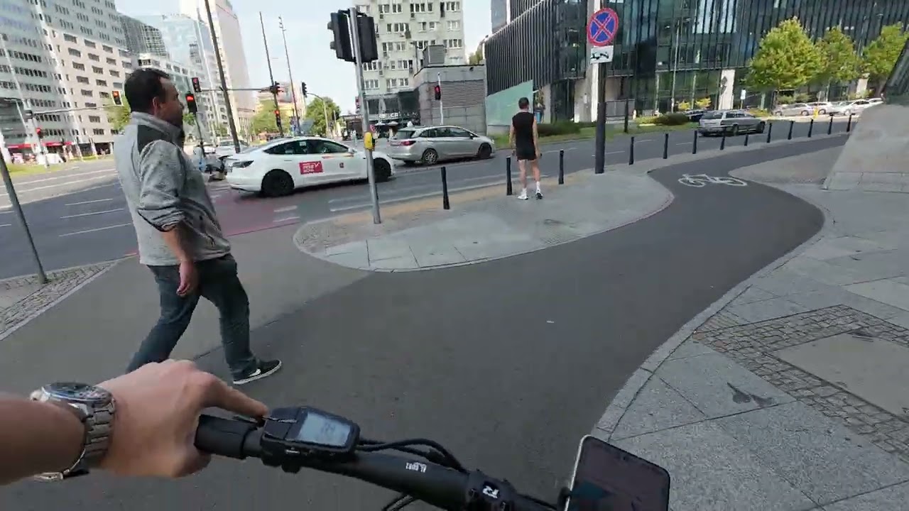 4K Silent Cycling POV – Warsaw Ride: Modern Streets, Historic Old Town & Green Escapes