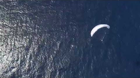 Skysails Yacht kite flying dynamic "figure 8" on R4W