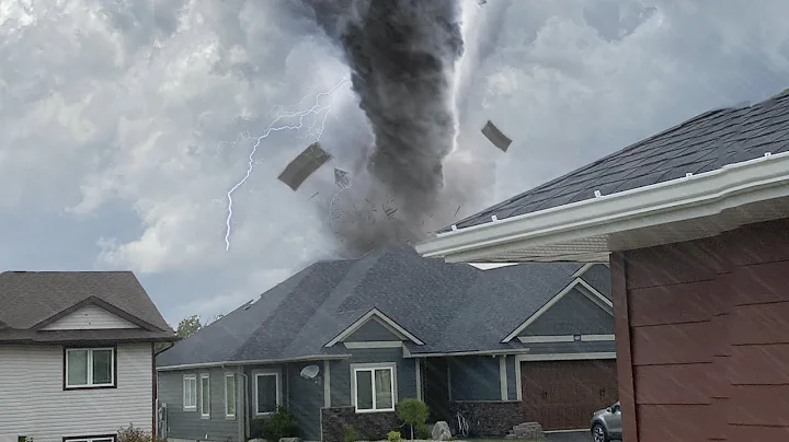 Tornado Warning in Canada! Huge Tornado in Saskatc...
