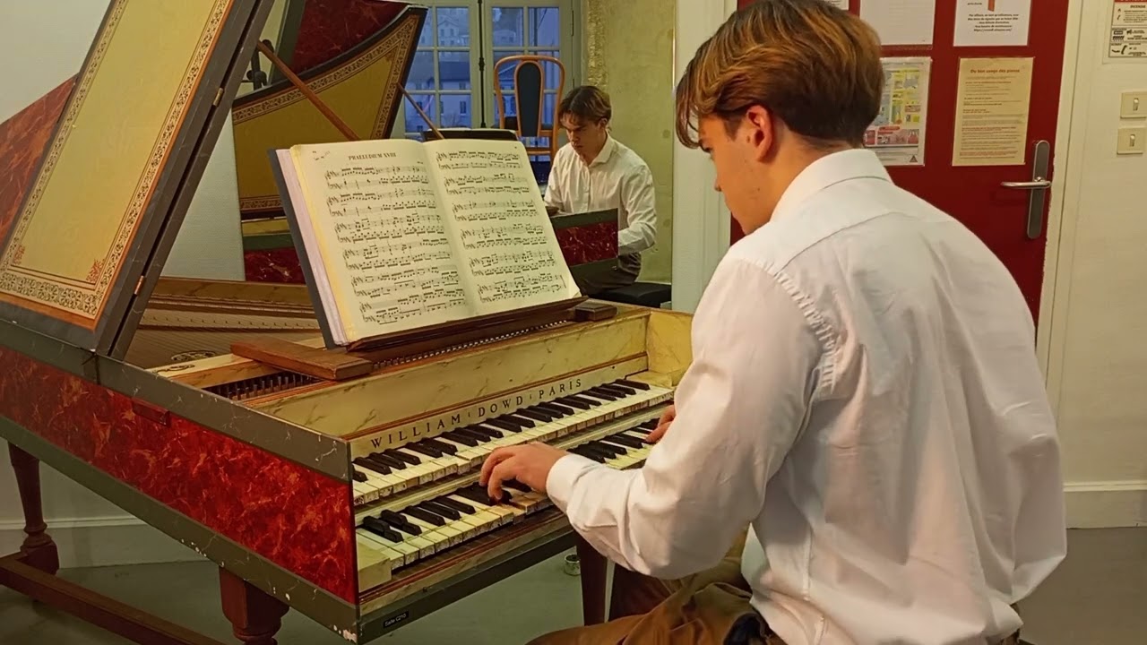 Bach - Das Wohltemperierte Klavier II - Prealudium in gis min (BWV 887)