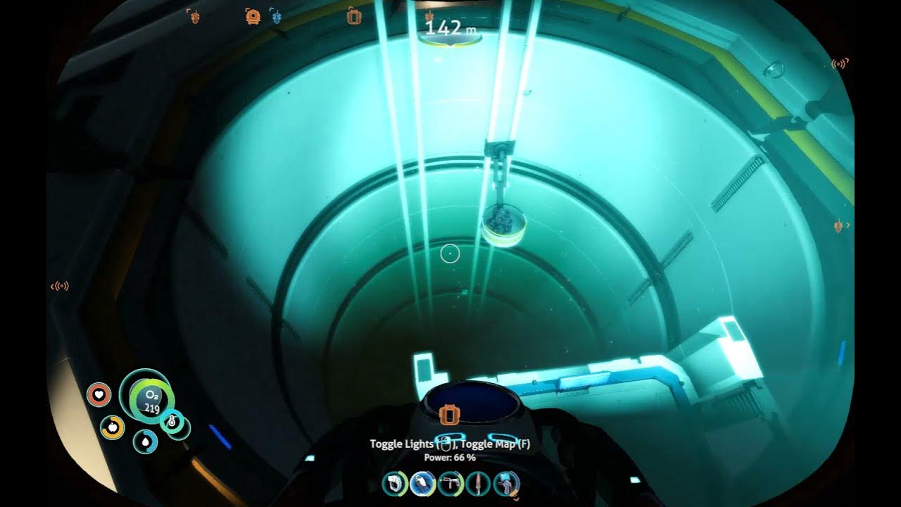 Taking a Seatruck Storage Module below safe depth / Subnautica Below