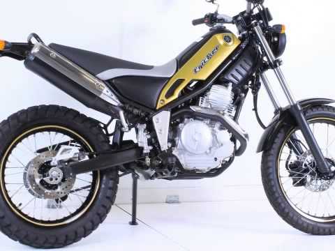 Yamaha XG 250 TRICKER - YouTube
