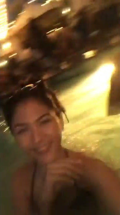 jesica mila berenang