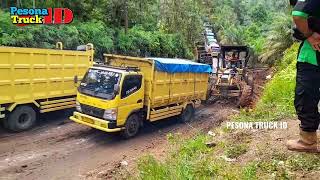 Download Lagu TERJUN BEBAS ‼️ Truk Batubara Patah As Roda Mundur Kencang \u0026 Terbalik di Tanjakan Mengerikan MP3 Download Lagu TERJUN BEBAS ‼️ Truk Batubara Patah As Roda Mundur Kencang \u0026 Terbalik di Tanjakan Mengerikan MP3