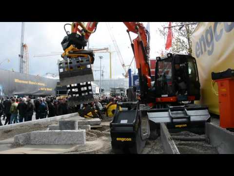 Engcon tiltrotator and EC-Oil demonstration at Bauma 2016