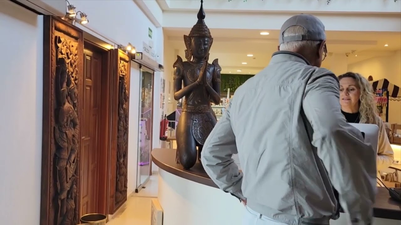 В горах Бенальмадены: замок Colomares и парк Бабочек. Spain, Costa del Sol.