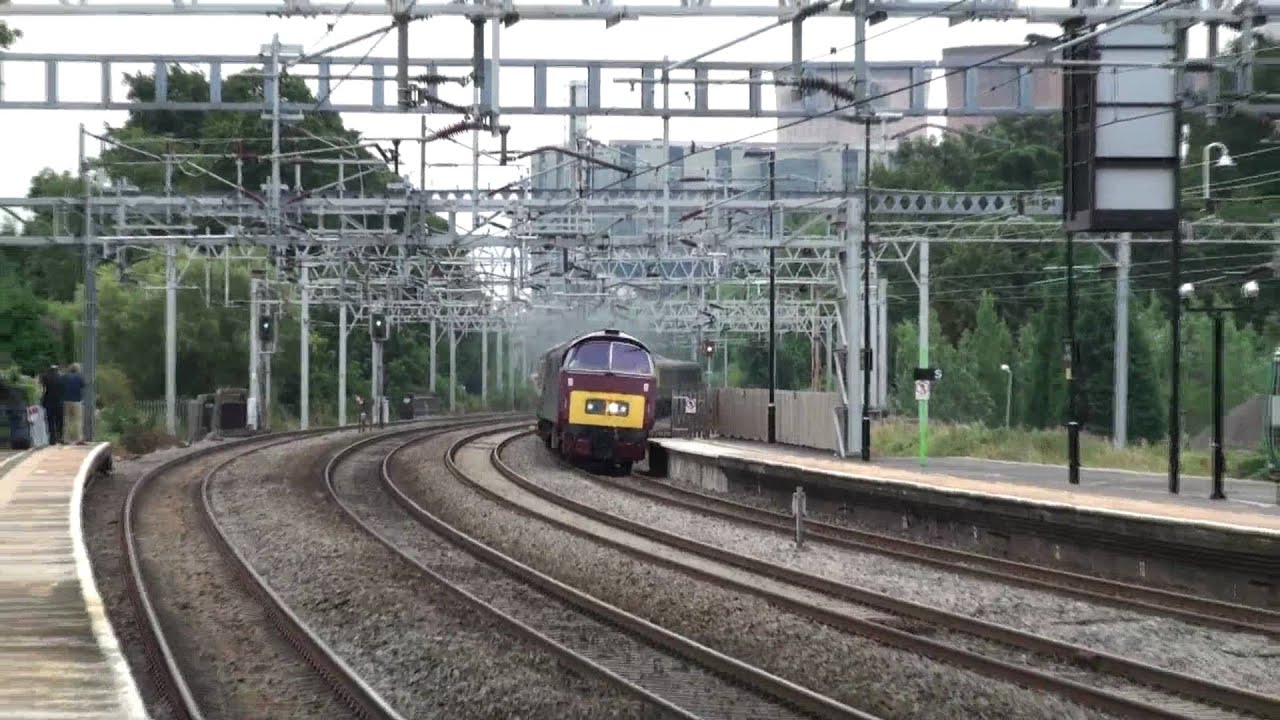 Western Fellsrunner with D1015 Western Champion passing Rugeley TV Station