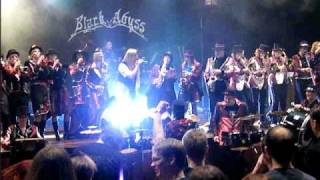 Download Lagu Black Abyss und Gmendr Altstadtfäger-In The Eye Of The Storm MP3