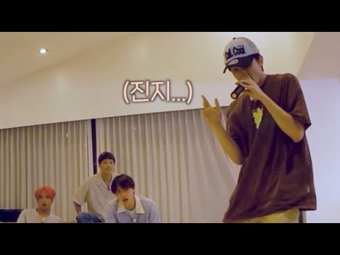 [nct 마크] 오늘 노래방 솔찌키 이마크가 찌저따. 미쳤나봨ㅋㅋㅋㅋㅋㅋㅋ왤케 웃긴거야🤣🤣🤣