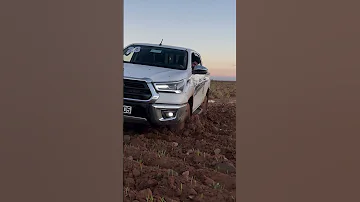 يا ابن الناس من تمشي بهداوة 