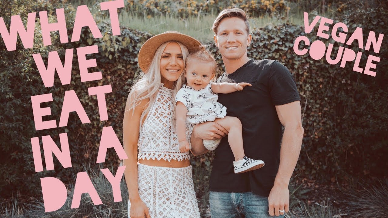 WHAT WE EAT IN A DAY AS A VEGAN COUPLE