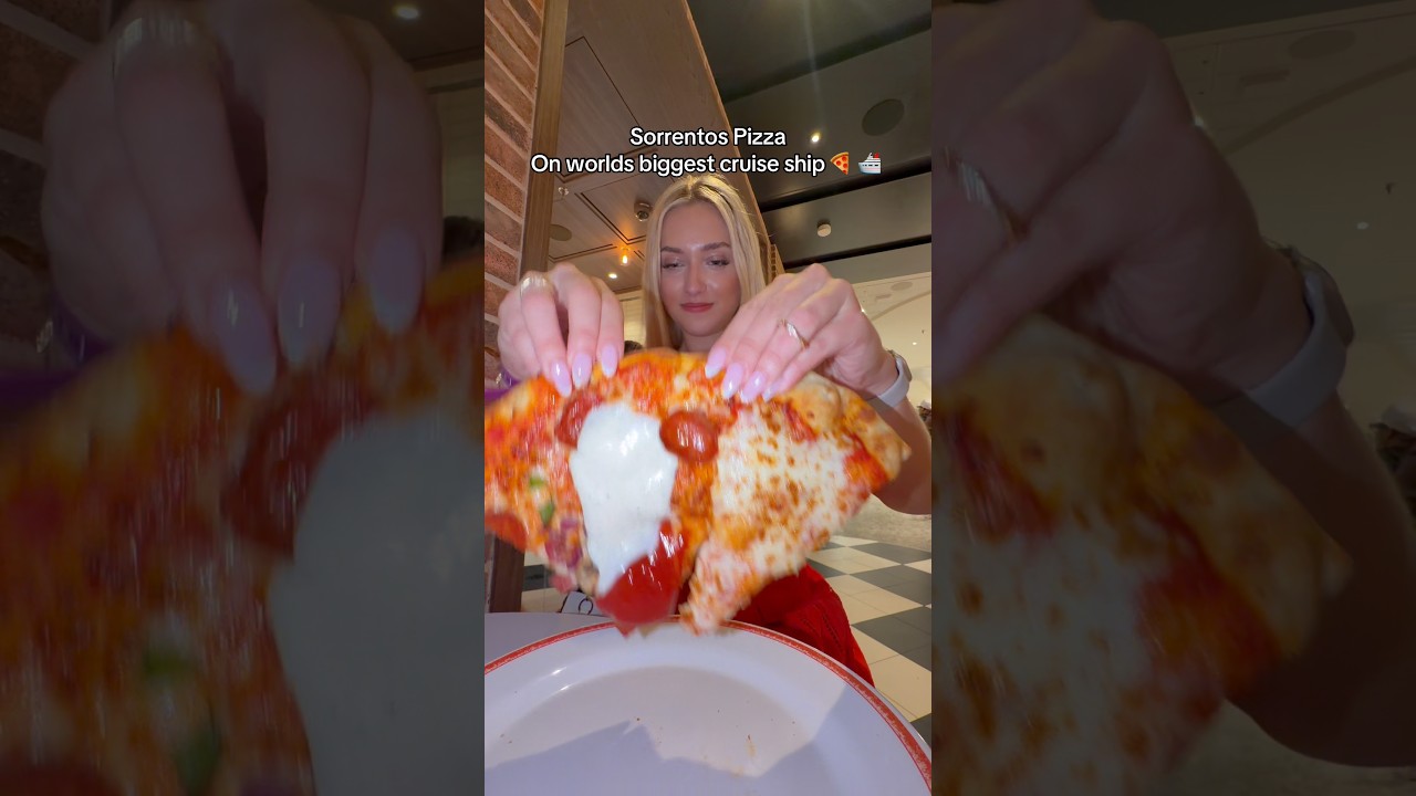Sorrentos pizza @R@RoyalCaribbeanroyalcaribbean #sorrentos #sorrentospizza #iconoftheseas