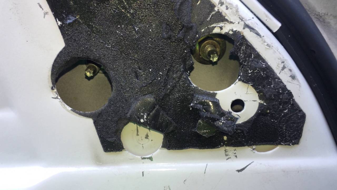 HowTo Door Panel & Side Mirror Removal on a 20032011 Ford Panther