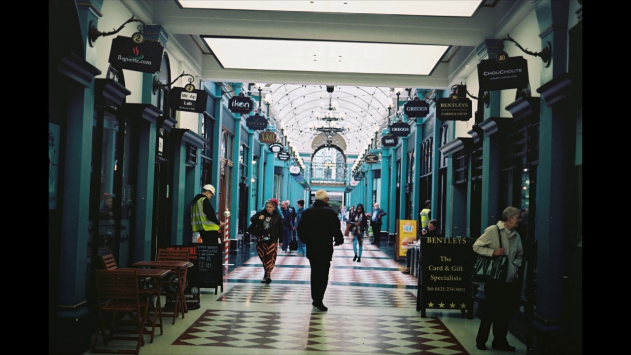 100 ISO FILM PHOTOGRAPHY, PHOTOGRAPHER TAKES VINTAGE PHOTOS IN BRITAINS SECOND CITY!