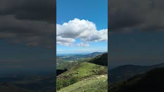 Navarra, valle del Baztán. Ascenso al pico Alkurruntz desde el puerto de Otsondo.
