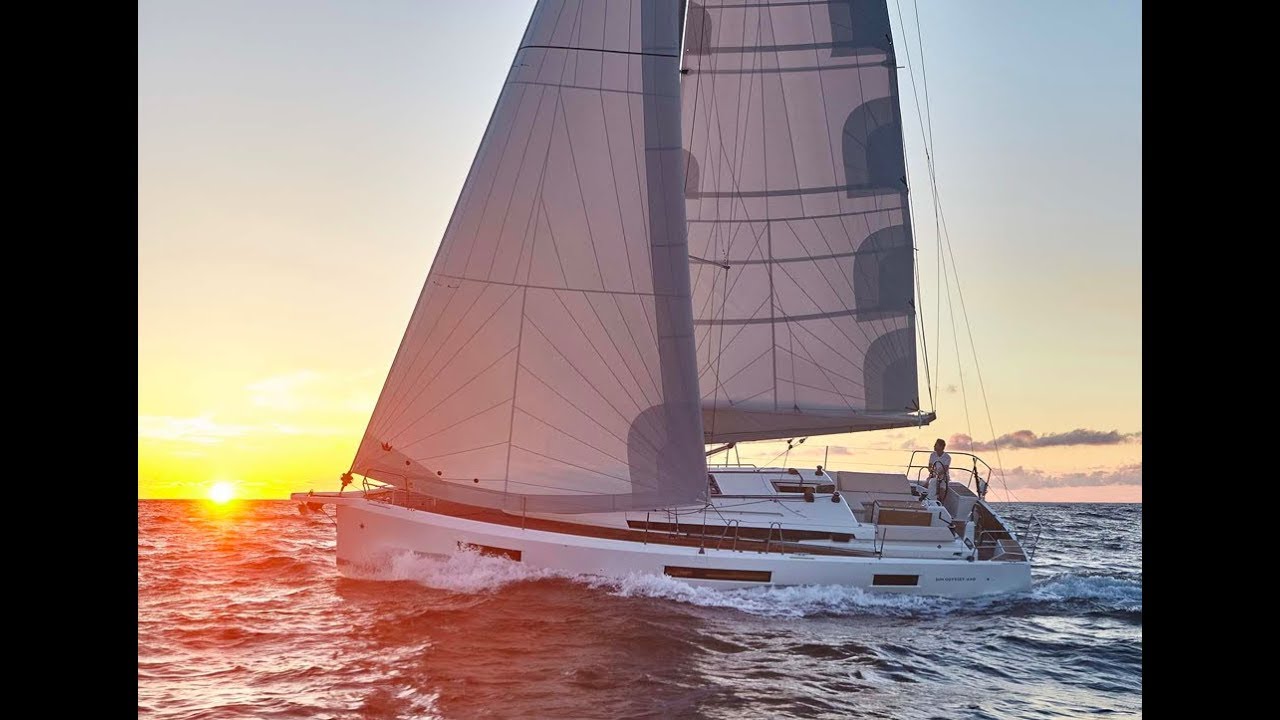 NEW! 2018 Jeanneau 440 Sun Odyssey Fly Through By: Ian Van Tuyl