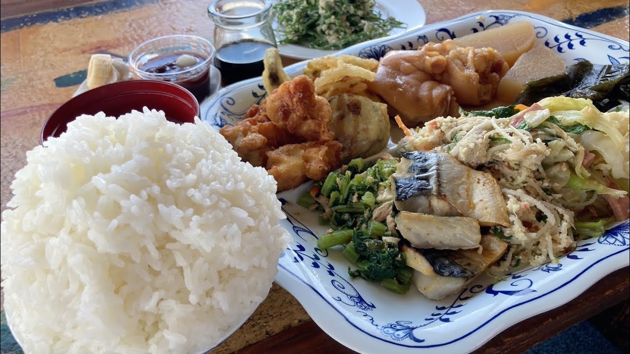 地元に知られてない！沖縄で1番簡単にもとがとれる沖縄料理のバイキングが意外な場所にあった！【沖縄観光/沖縄市】