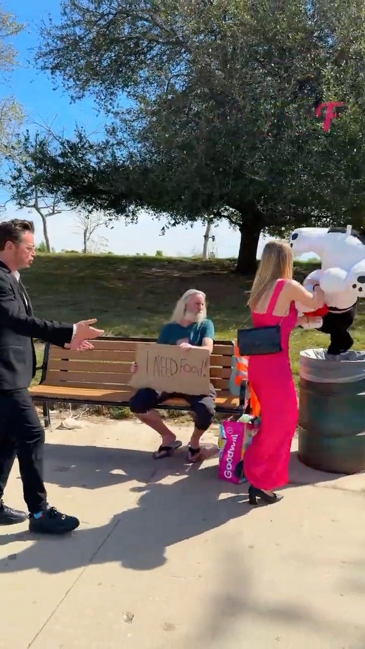 She Rejected His Gift But A Homeless Man Found A Hidden Surprise! #shorts