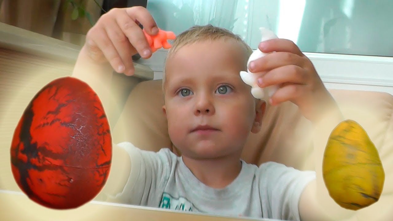 мальчик находит яйцо