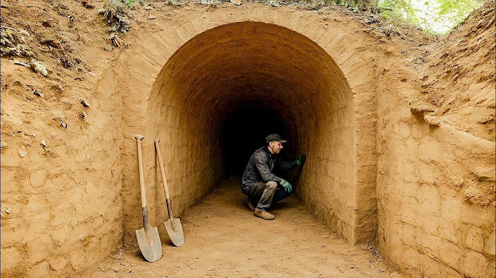Building Underground & Warm Survival Shelter, Crab Trap, Fireplace, Sawdust Bed Mattress