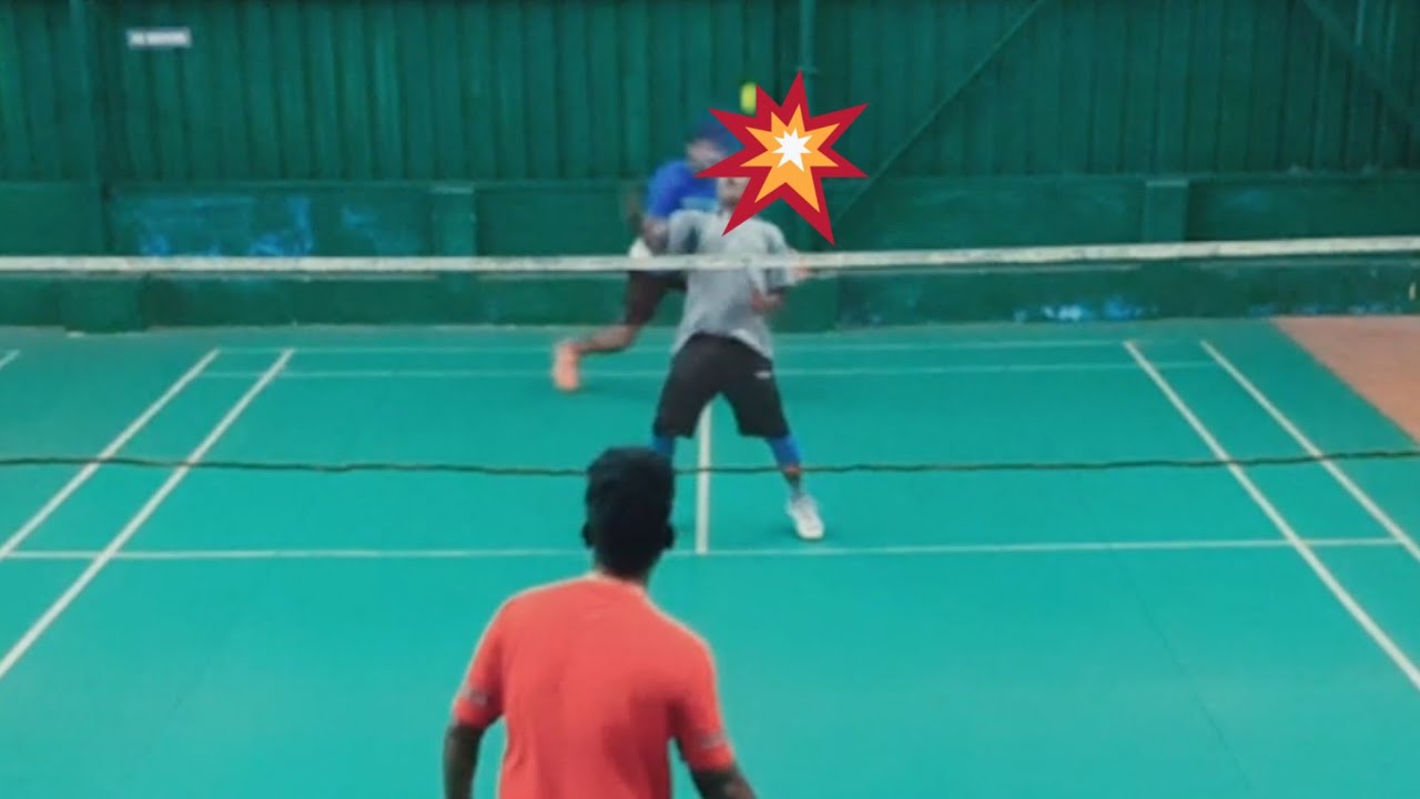 Badminton funny match - YouTube