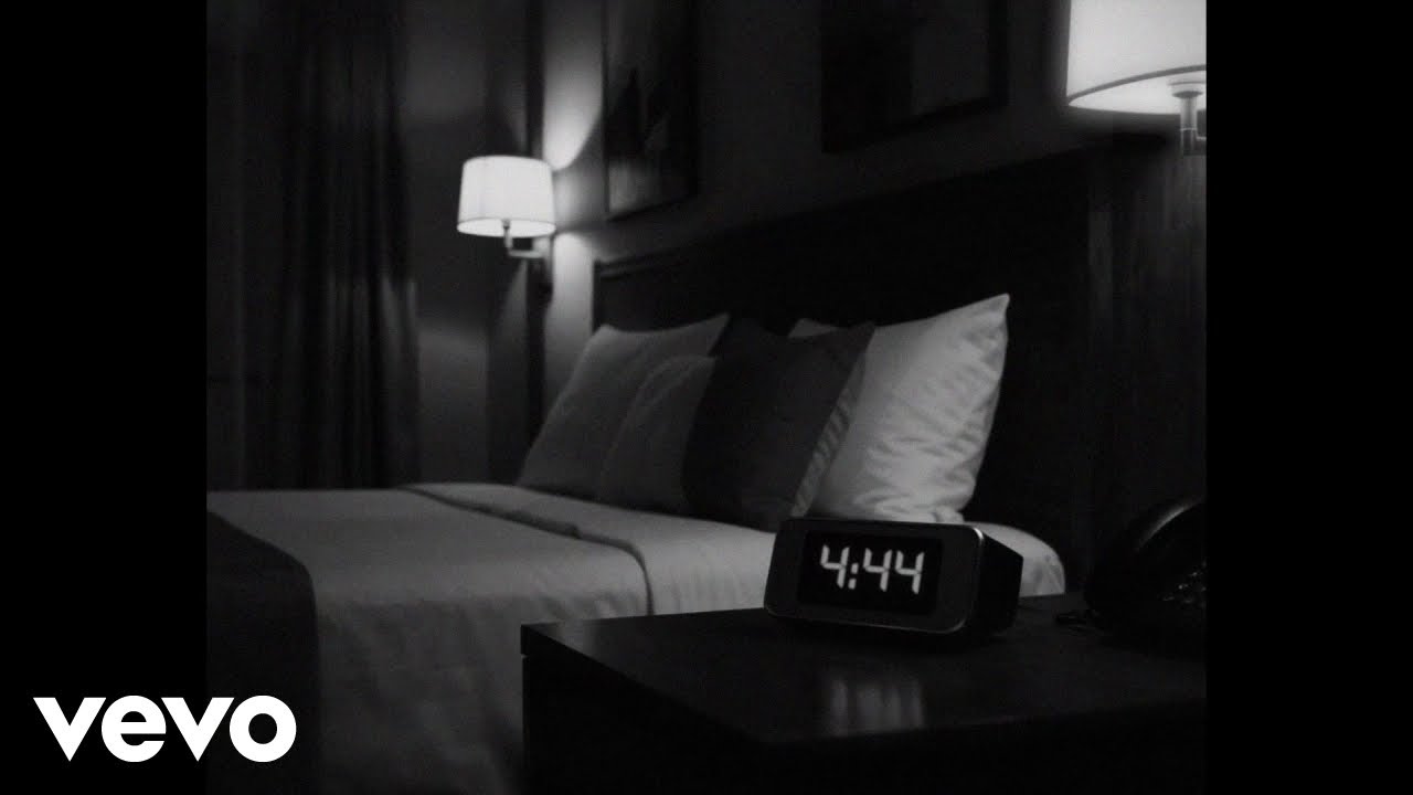 Young Miko - Esa nena (Visualizer)