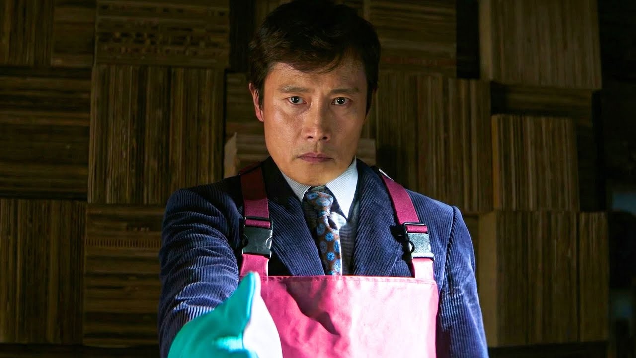 Man loses his job and decides to eliminate everyone competing for a position at his dream company