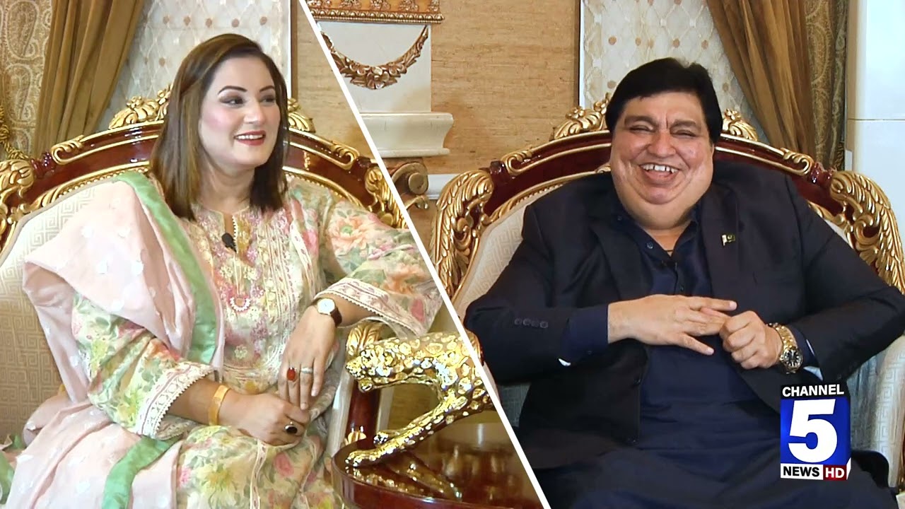 Federal Minister Khel Das Kohistani with Host Sarwat Jabeen..