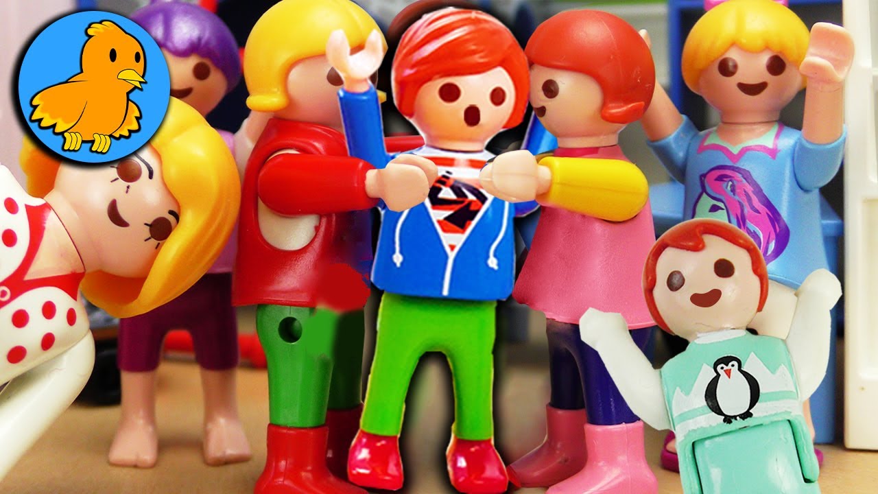 Julian ALLEIN unter Mädels | HILFE?? | Playmobil Film Deutsch | Familie Vogel