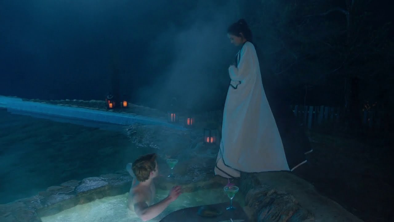 Riverdale Veronica And Jughead Kiss (Vughead Jacuzzi Kiss). YouTube