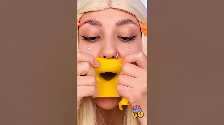 🎈Introducing the "VitaWear SmartBand," a next-generation wearable gadget