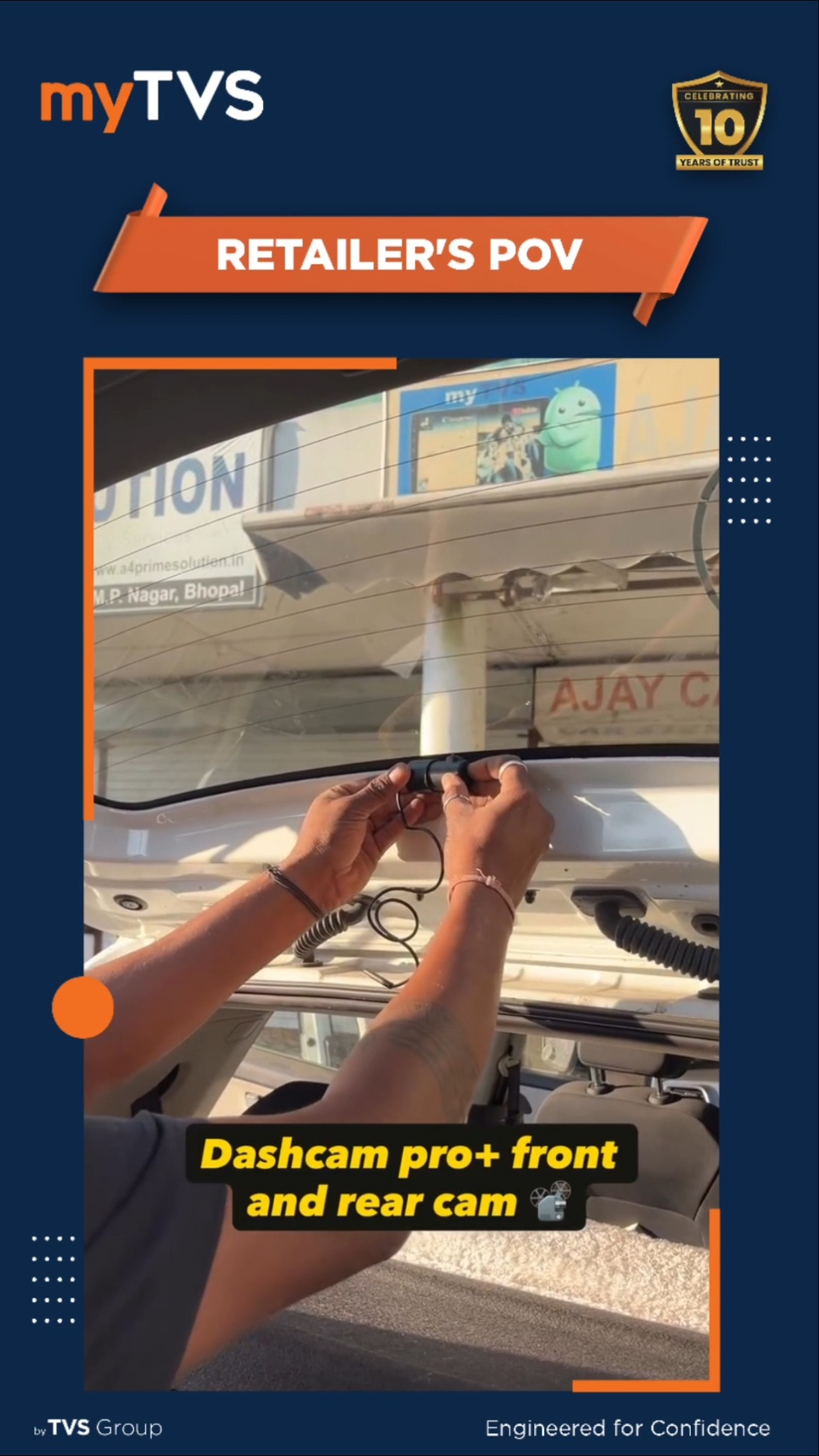 This dashcam sees everything