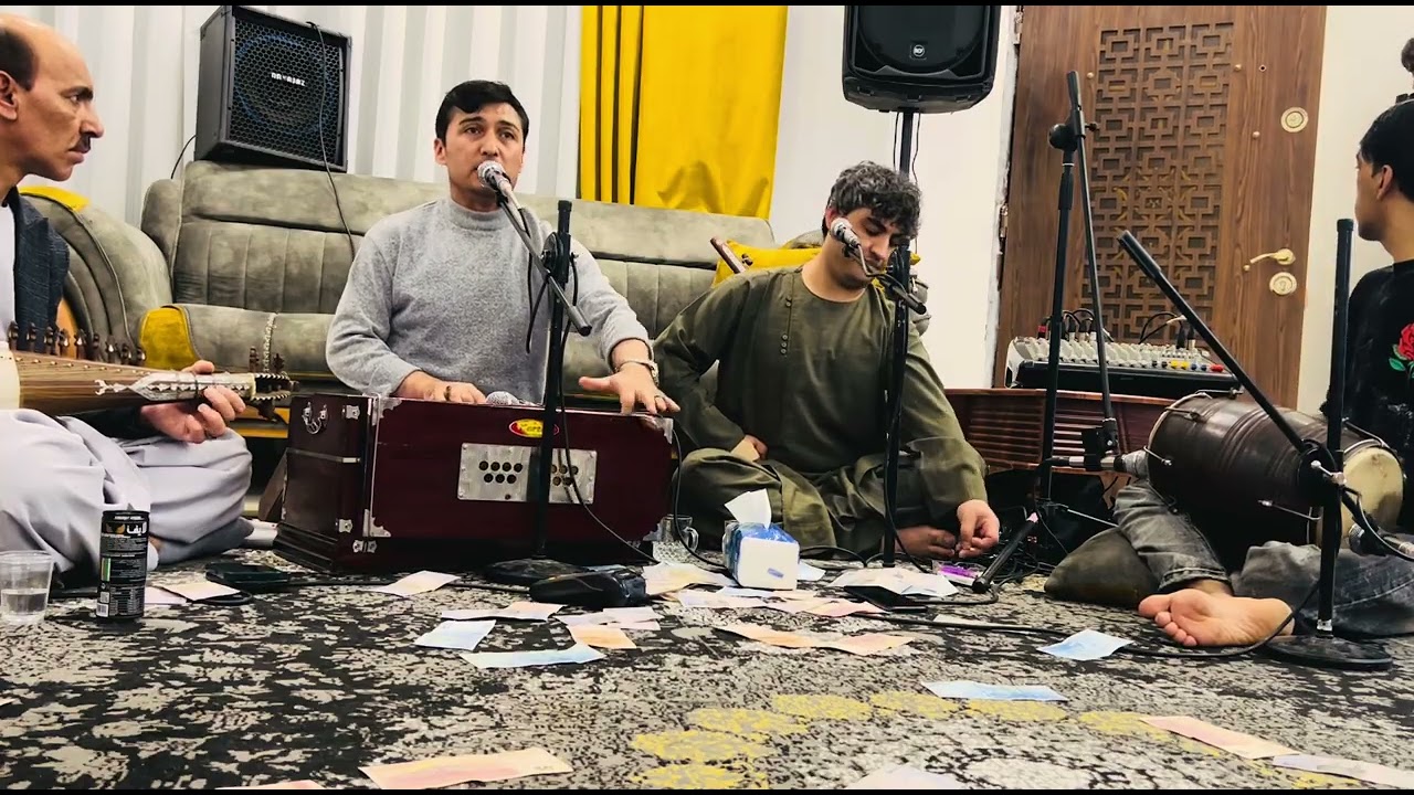 آهنگ به تاری مویت زولانه شوم به صدای #حاجی شمس فرخاری #میله های مشهد زبیرخان تخاری#foryou #موسیقی #