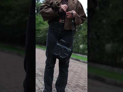Сумка жіноча Calfskin DG Logo Bag Crossbody Bag Black, видео 2