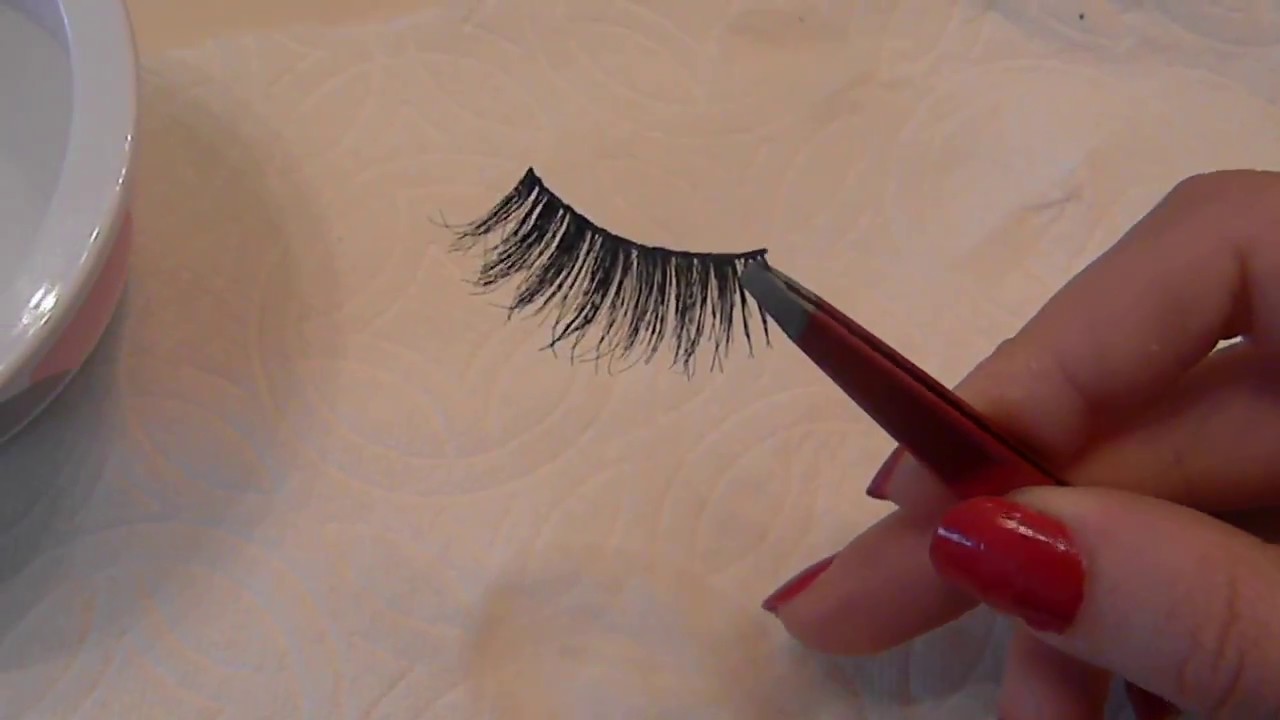 TIPS & TRICKS: How I Clean False Eyelashes