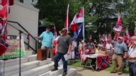 Rallies in support of Confederate flag