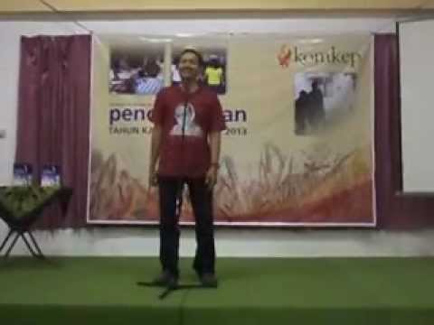 Standup Comedy Show - The Bedigasan Surabaya - 30 Oktober 2012 - Comic Yudhit Ciphardian