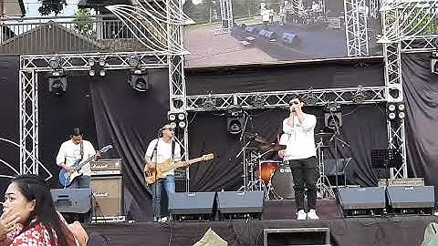 TEMPAT YANG PALING INDAH - Phewe Tahta X Himalaya Project LIVE at Labrak Festival