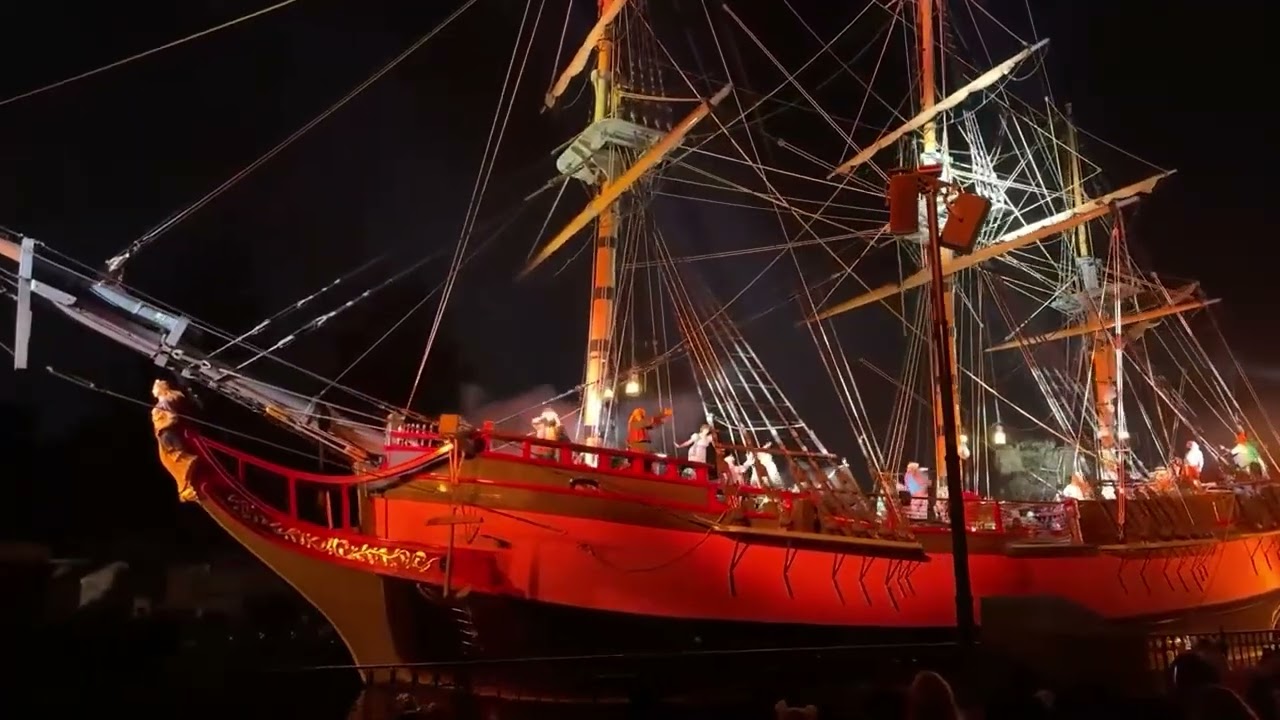 Disneyland - Front Row Seats to Fantasmic! 2026 