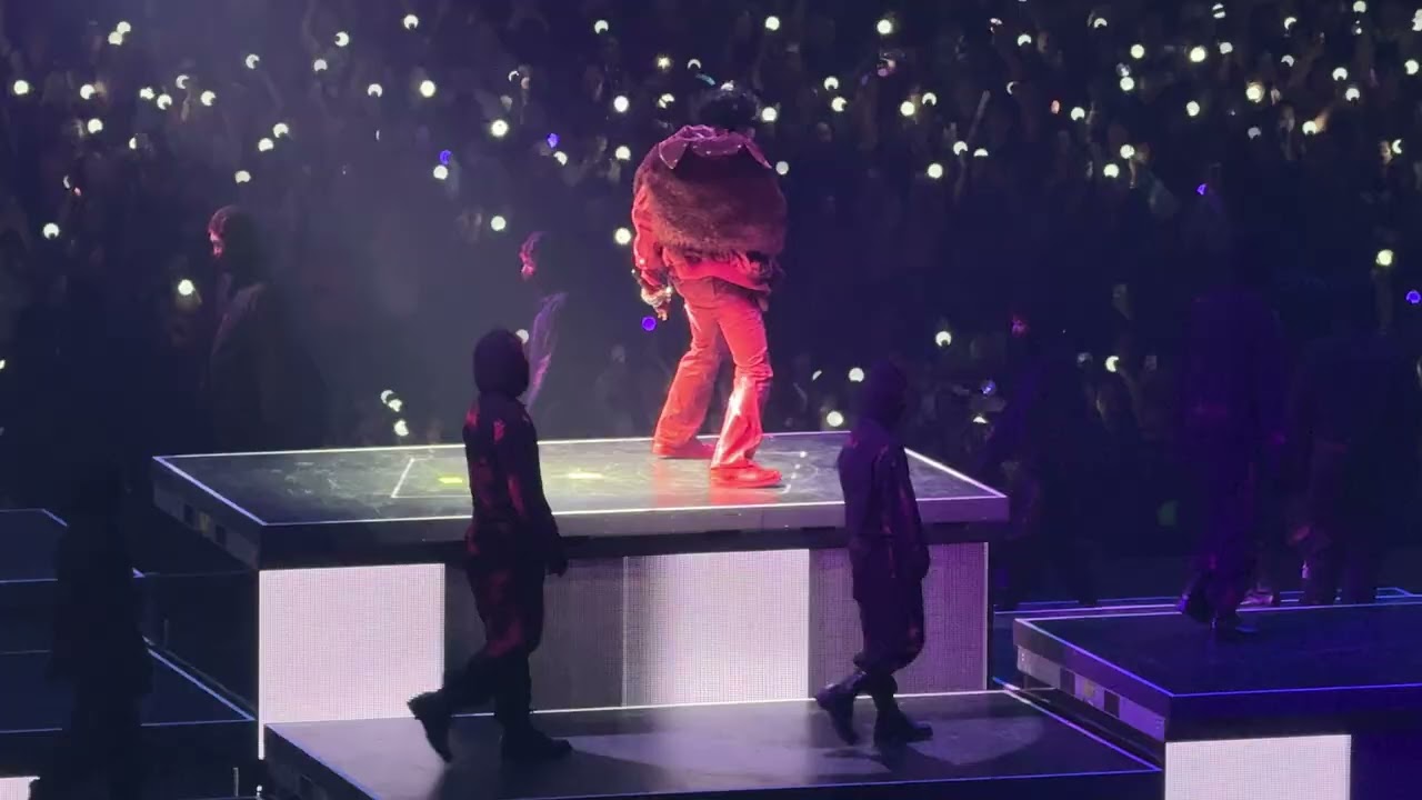 J-HOPE - MORE (HOPE ON THE STAGE TOUR - MEXICO CITY DAY 1)