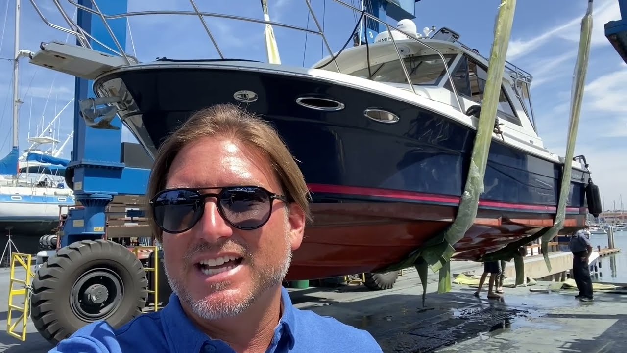 ⁣Cutwater 30 Hull Design Video showing the underside of this boat when hauled out By: Ian Van Tuyl