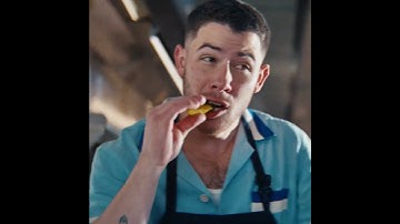 7:20: FOSSIL DINER | Di Nick Jonas x Fossil