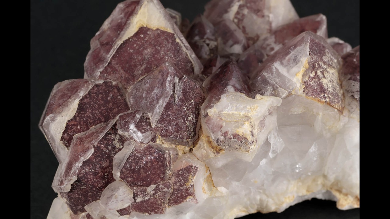 レッドファントム水晶クラスター 267g / Red Phantom Quartz Cluster